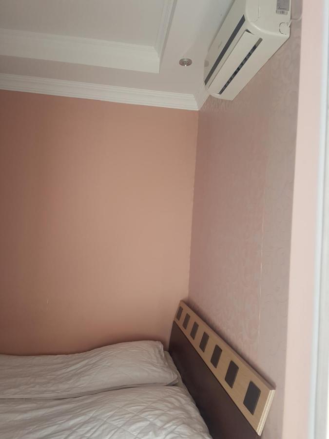 באטומי Guest House 2 Floor מראה חיצוני תמונה