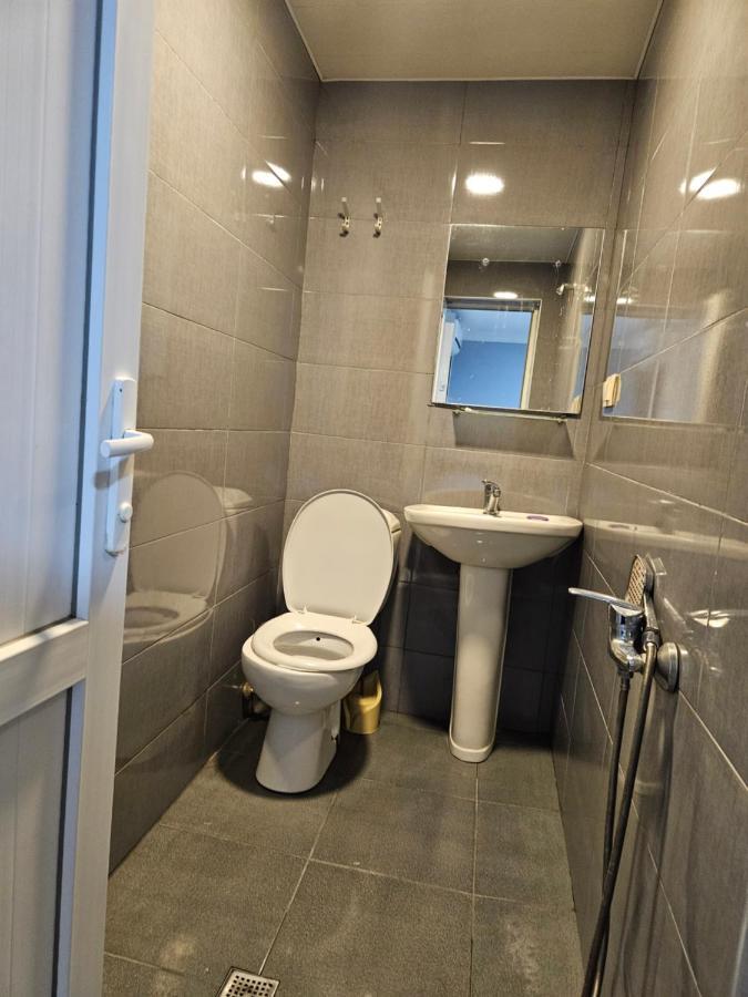 באטומי Guest House 2 Floor מראה חיצוני תמונה