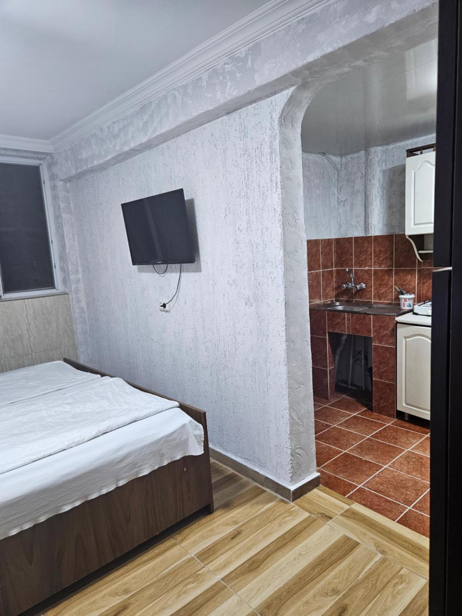באטומי Guest House 2 Floor מראה חיצוני תמונה