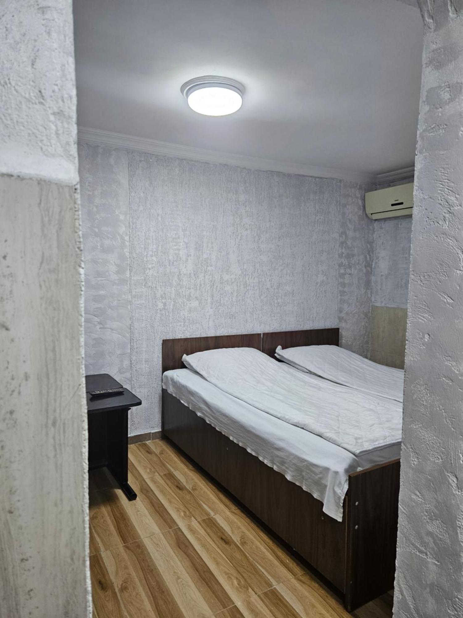 באטומי Guest House 2 Floor מראה חיצוני תמונה
