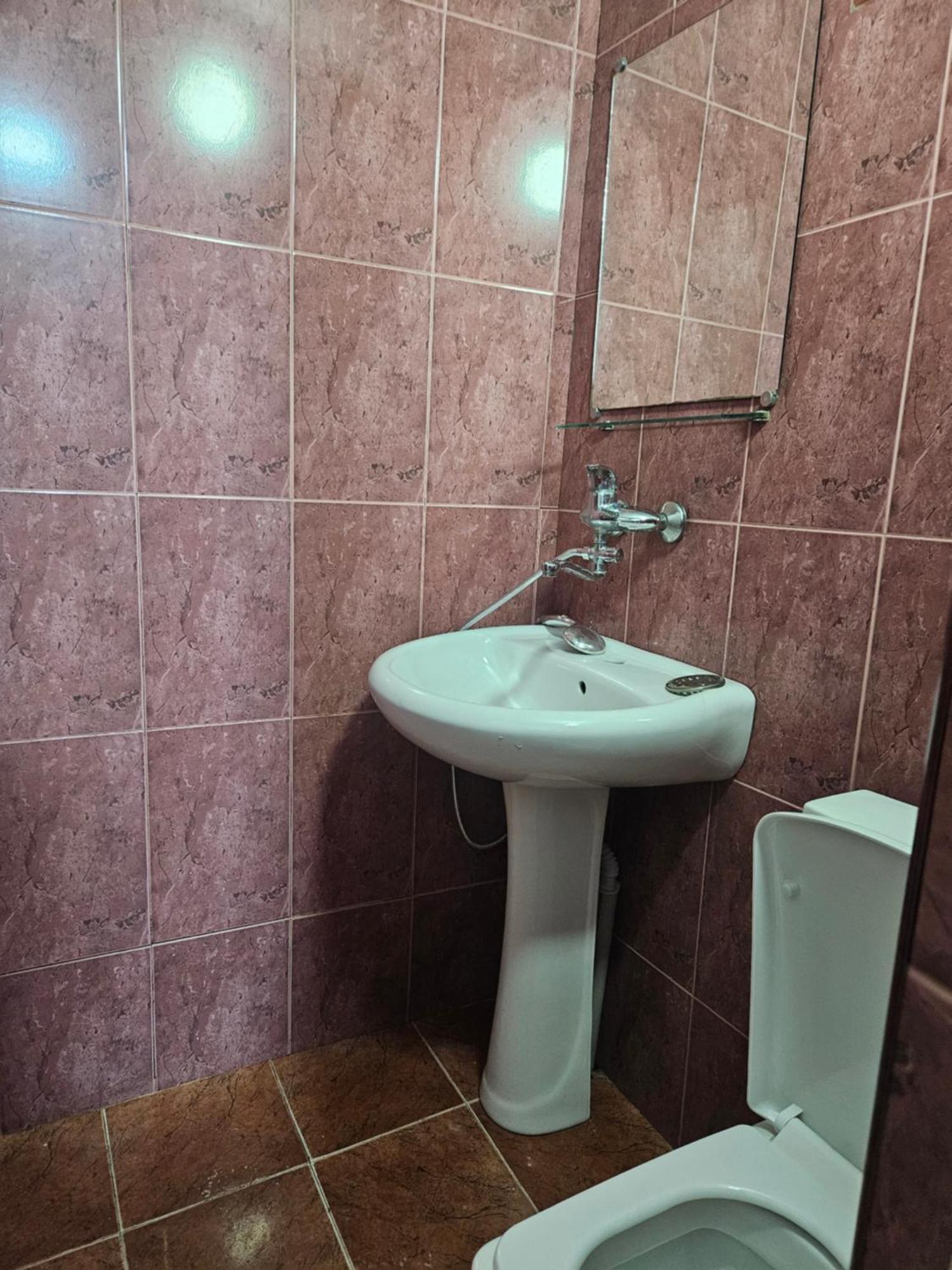 באטומי Guest House 2 Floor מראה חיצוני תמונה
