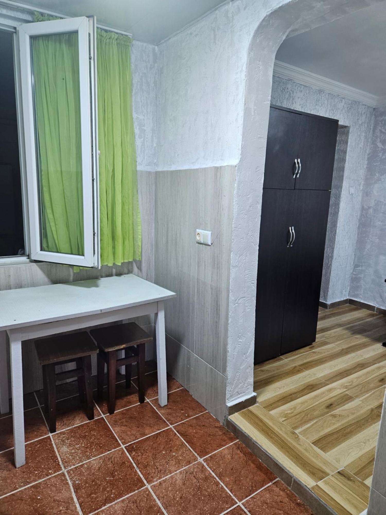 באטומי Guest House 2 Floor מראה חיצוני תמונה