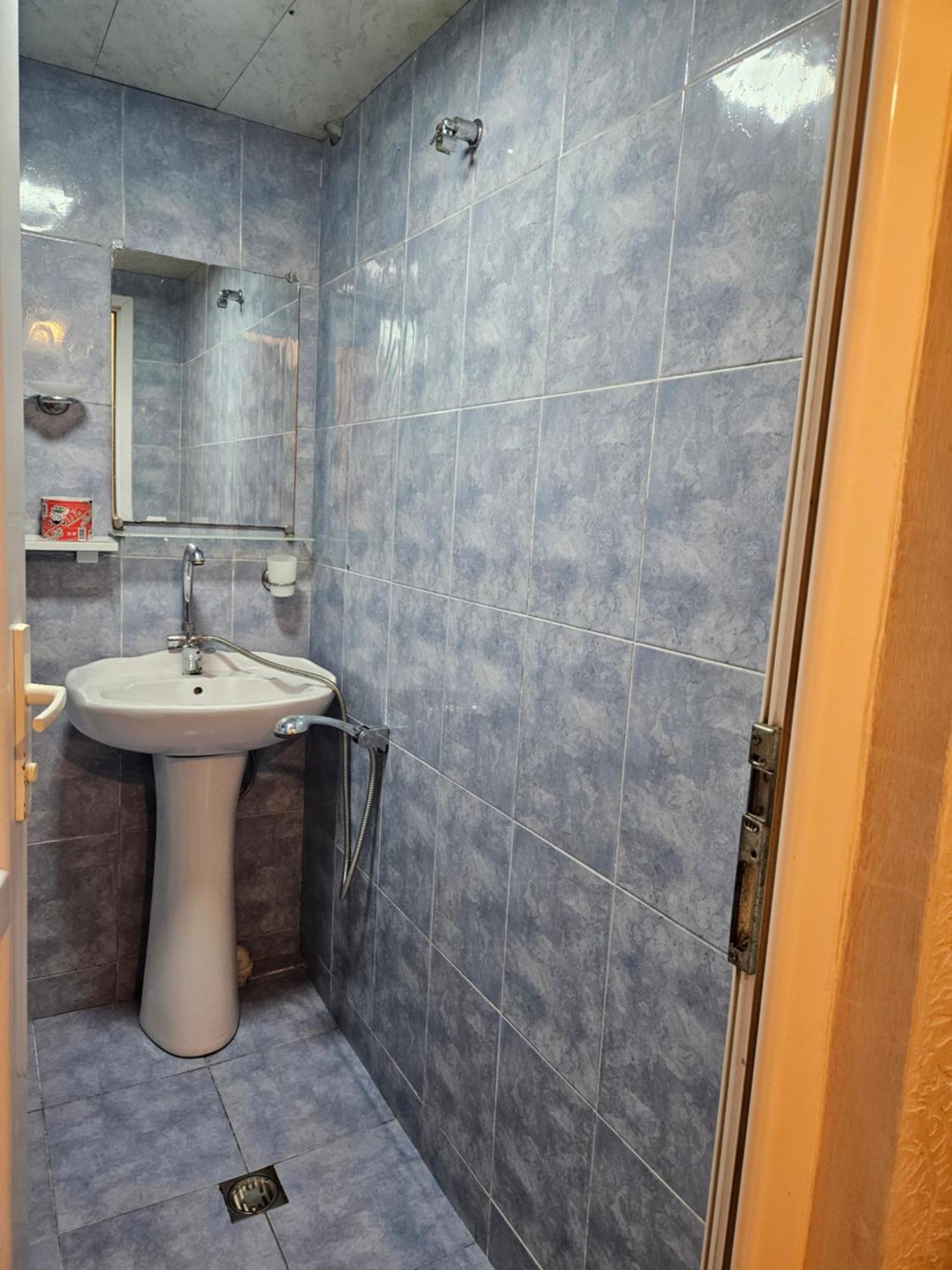 באטומי Guest House 2 Floor מראה חיצוני תמונה