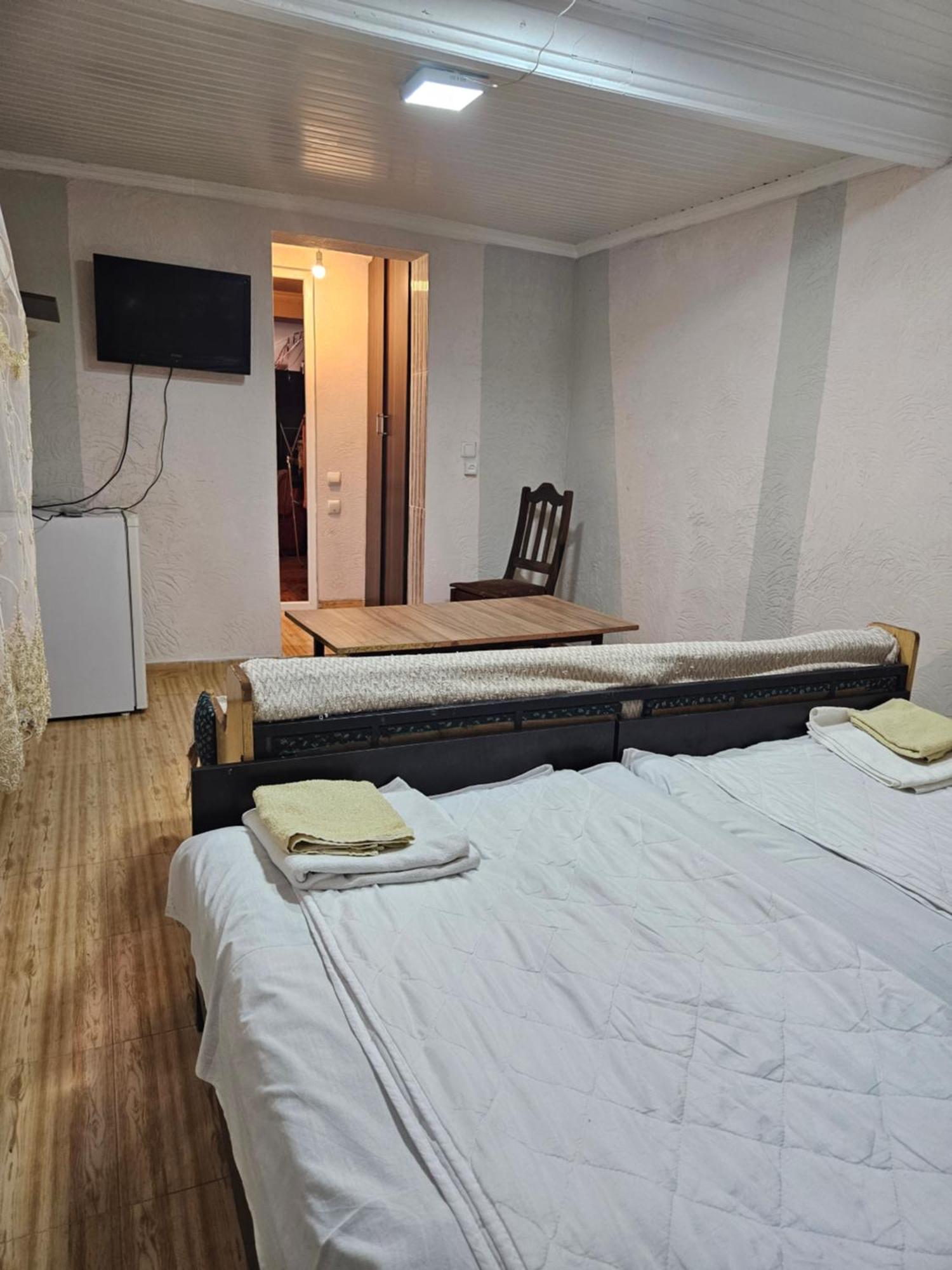 באטומי Guest House 2 Floor מראה חיצוני תמונה